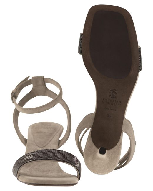Sandali in pelle scamosciata di con inserto prezioso di Brunello Cucinelli in Metallic