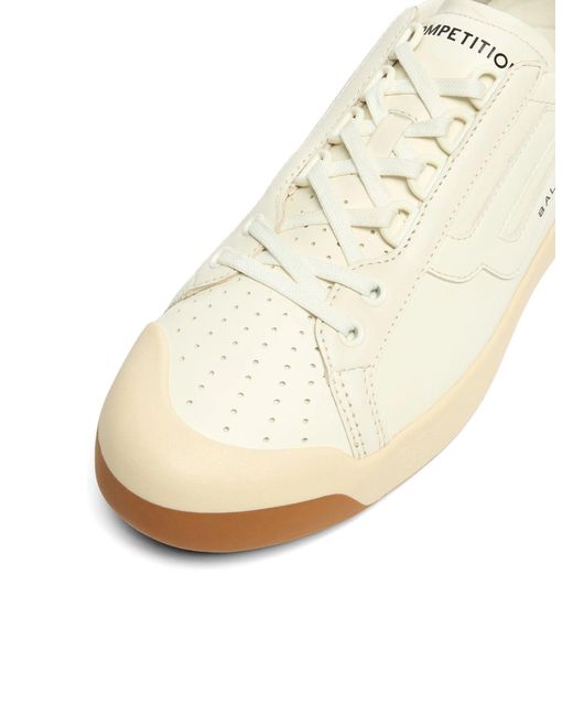 Bally White Wettbewerb
