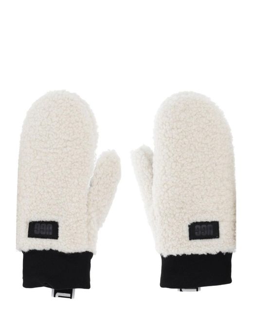 "fluff" perillas de vellón Ugg de color White