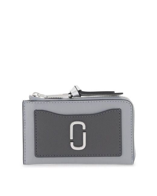 La instantánea de utilidad Top Zip Multi Wallet Marc Jacobs de color Gray