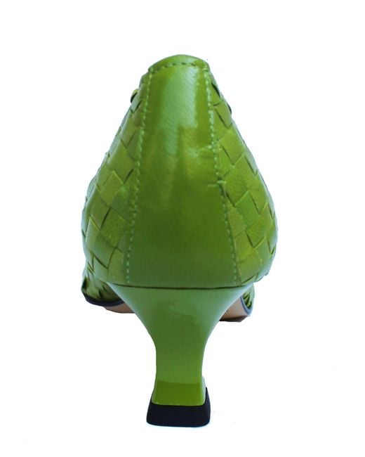 LA ROSE Green Carol Wooden Pumps