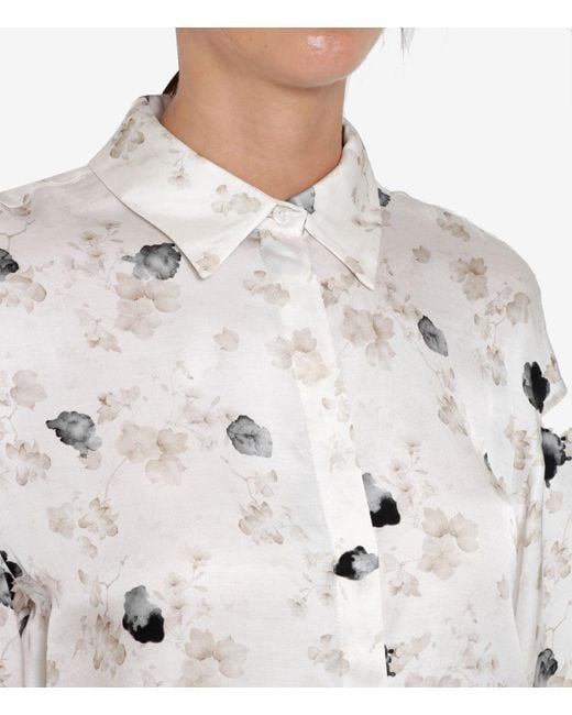 Kaos White Shirts