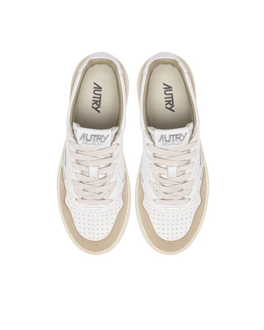 Autry White Medalist Low Sneakers