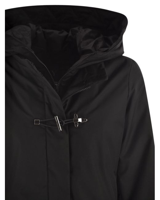 Fay Technische Gabardine Toggle Coat in het Black