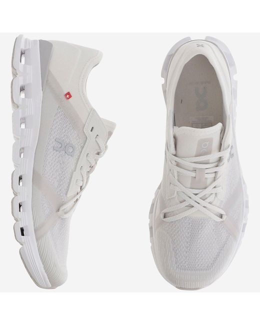 En exécutant des baskets CloudFlow On Shoes pour homme en coloris White