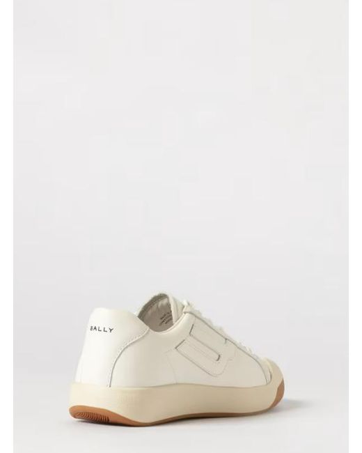 Concours Bally en coloris White