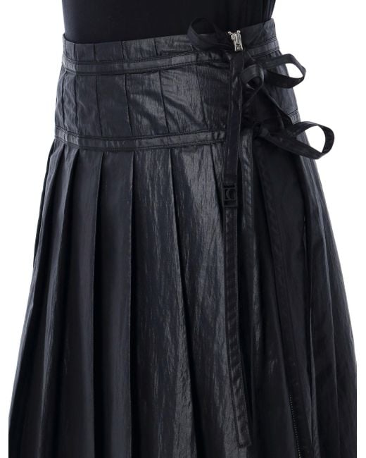 Low Classic Pleated Zipper Skirt in Black | Lyst Low Classic Pleated Zipper Skirt in Black | Lyst