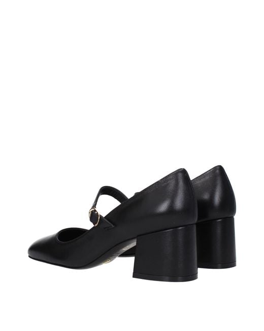 Stuart Weitzman Black Leather Mid Heel Pumps