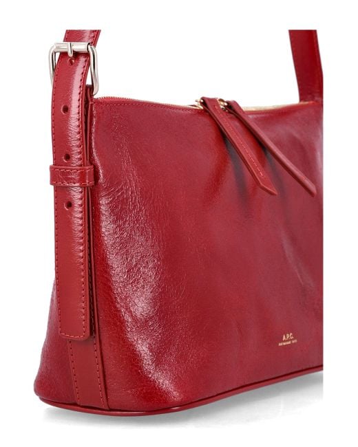 A.P.C. Tassen .. Rood in het Red