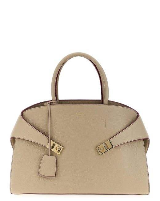Ferragamo Natural 'Umarmung M'Handtasche