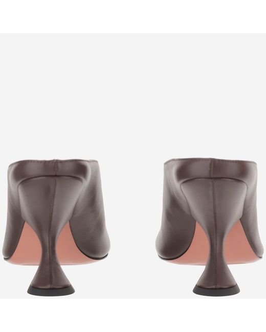 AMINA MUADDI Sandalen Uma Van Leer in het Gray