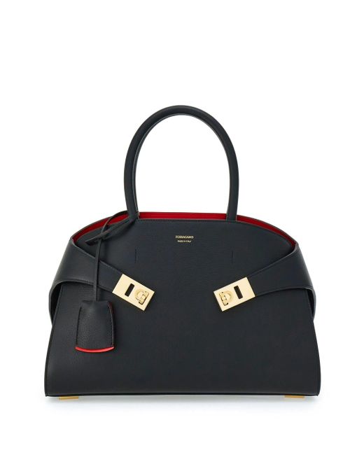 Ferragamo I'm Ik Ga Je Een Knuffel Geven. in het Black
