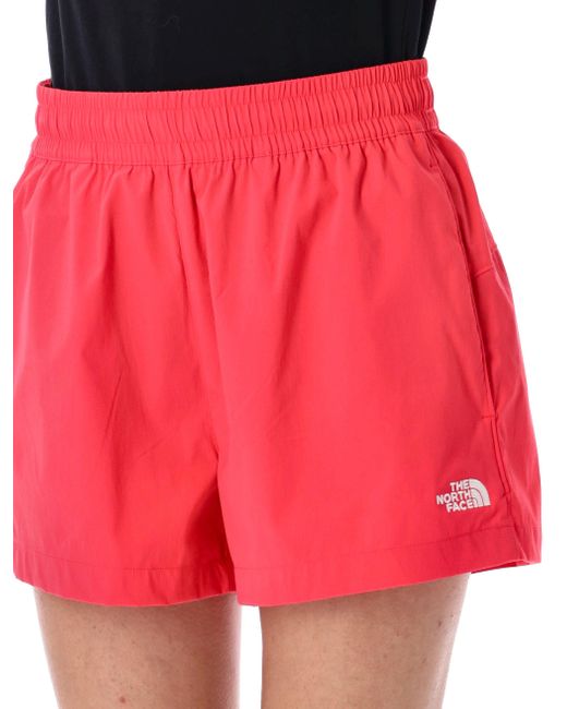 The North Face De North Face Shorts Fuchsia in het Red