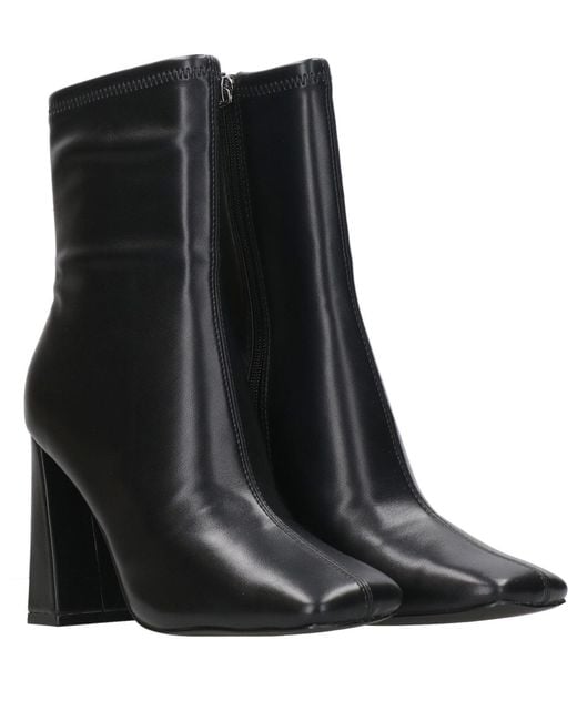 Steve Madden Black Boots
