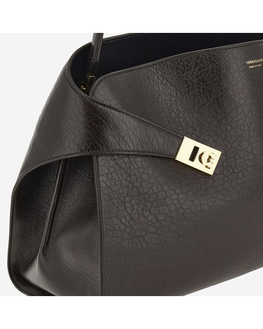 Ferragamo Black Umarmung Umhängetasche