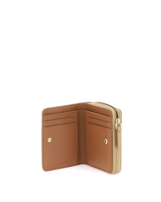 La mini billetera de cuero Mini Compact Marc Jacobs de color Natural