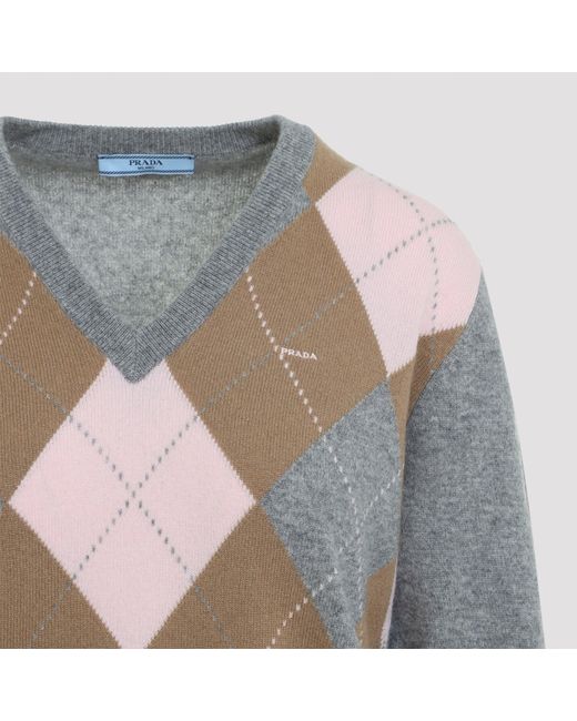 Pull col V Argyle Prada en coloris Gray