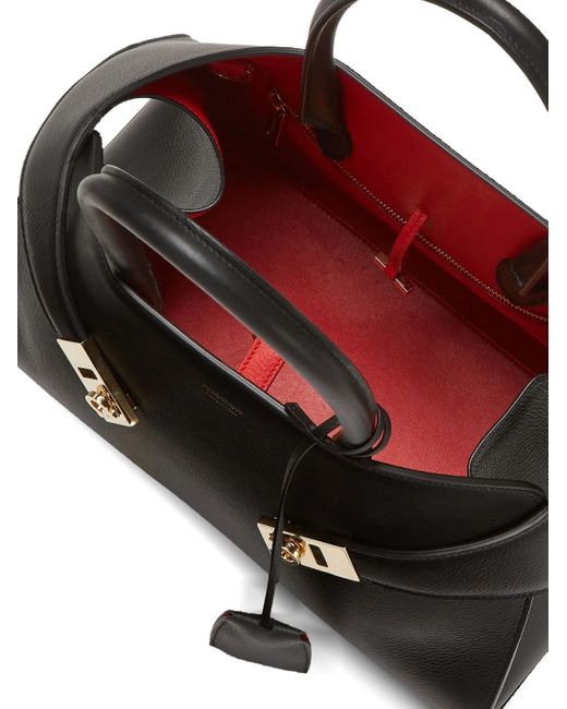 Ferragamo I'm Ik Ga Je Een Knuffel Geven. in het Black
