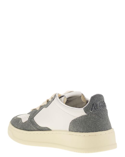 Autry Medaillewinnaar Lage Sneakers Met Tweekleurige Glitter in het White