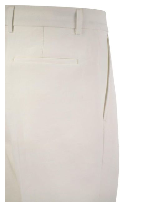 Leisure ajuster un pantalon en lin avec des fléchettes Brunello Cucinelli en coloris White