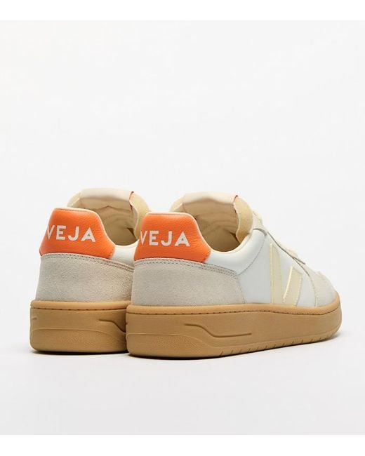 Veja White V 82