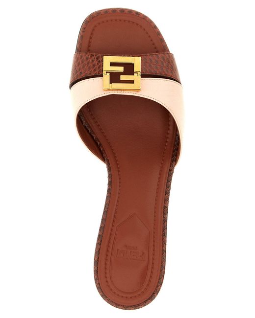 Fendi Sandalen in het Brown