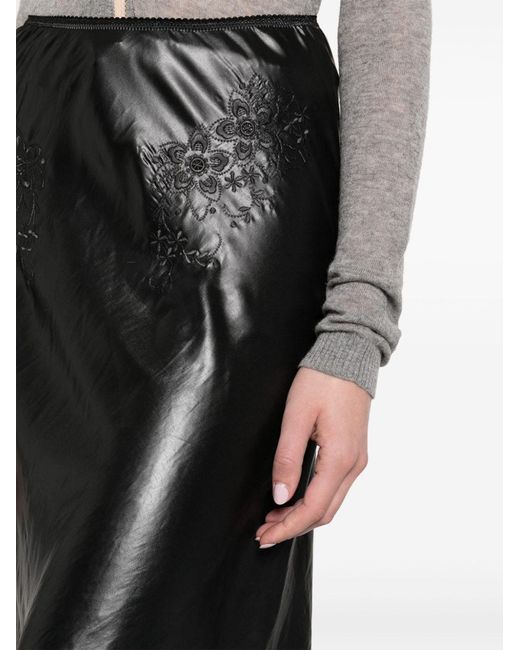 N°21 N ° 21 Rok in het Black