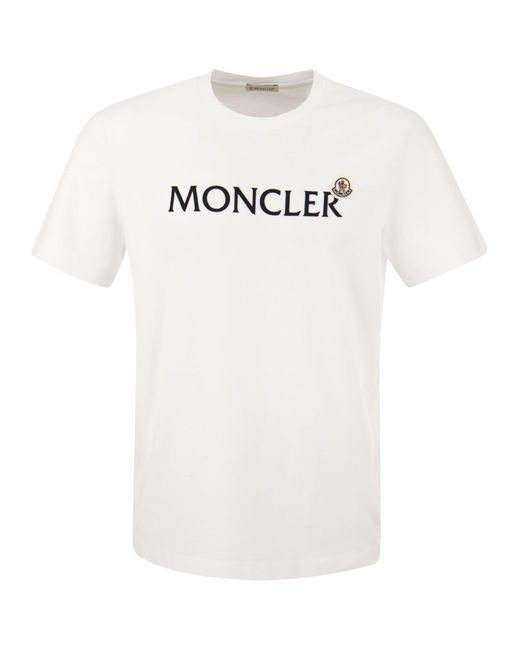 Moncler White T -Shirt mit gefährter Schriftzug
