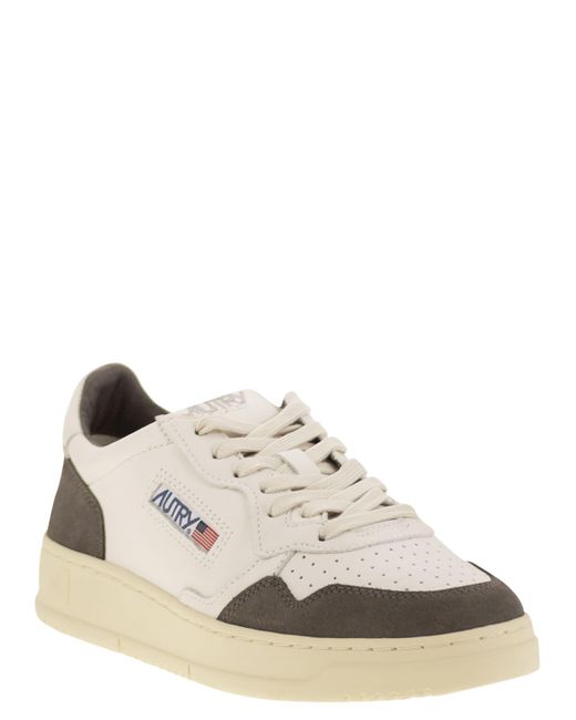 Autry White Medalist Low for men