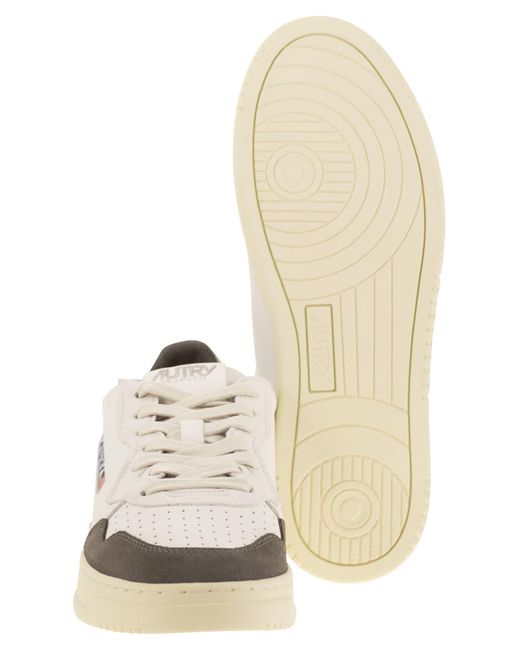 Autry White Medalist Low for men