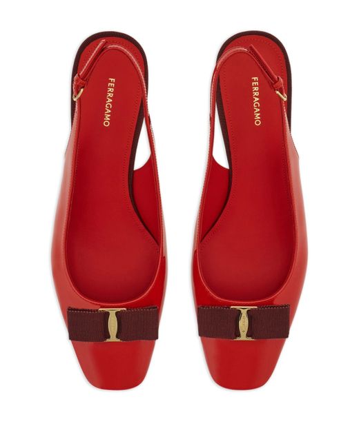 Ferragamo 30 Mm Vara Pumps in het Red