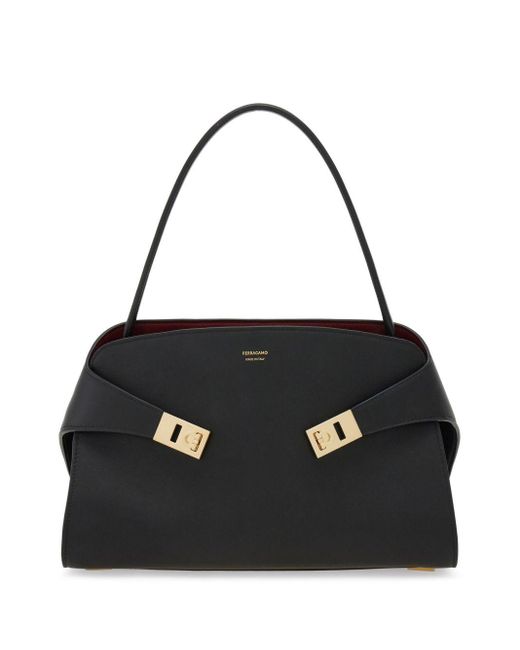 Ferragamo Black Umarmung kleiner Leder -Tasche Tasche