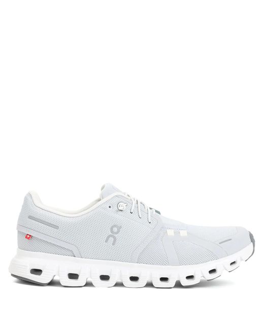 On Shoes White Beim Ausführen von Cloud 6