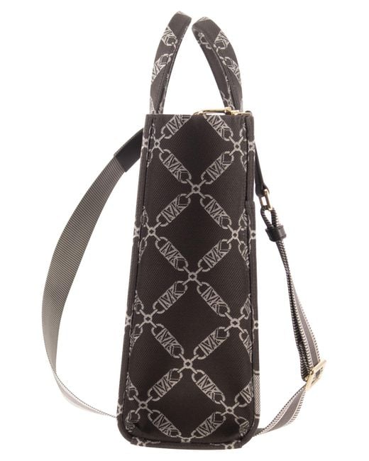 Gigi Empire Jacquard Logo Tote Bag Bag Michael Kors de color Brown