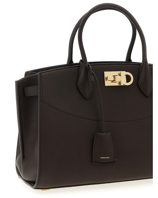 'New Studio Soft (L) 'Sac à main Ferragamo en coloris Black