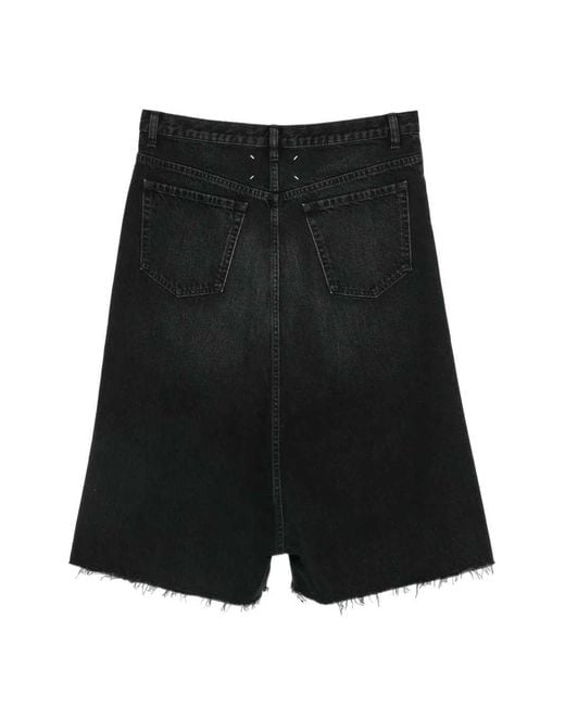 Maison Margiela Black Pantaloncini Di Jeans Con Orlo Sfrangiato for men