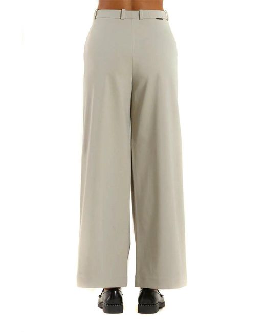 Blanco Apagado Rrd de color White