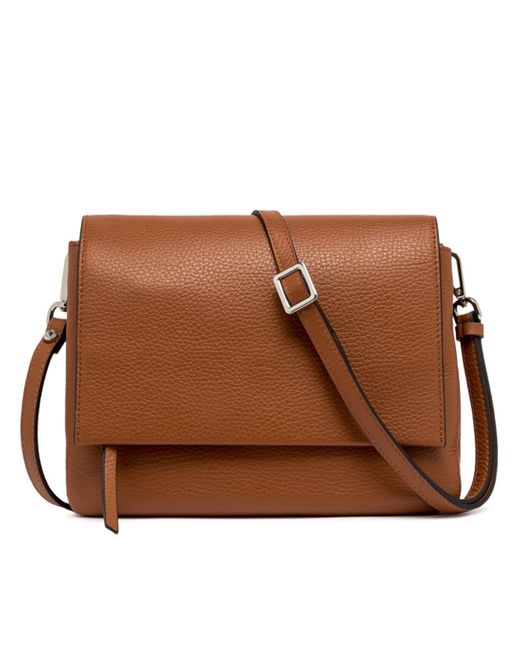 Tre di Gianni Chiarini in Brown