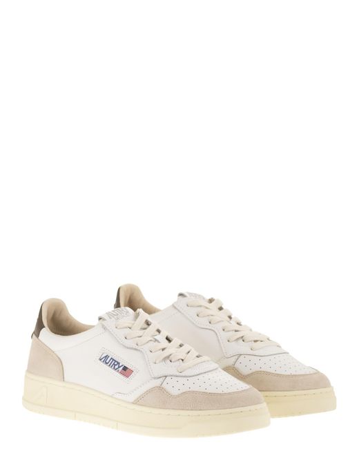 Autry Medalist Low-Sneaker aus Leder und Wildleder in White für Herren