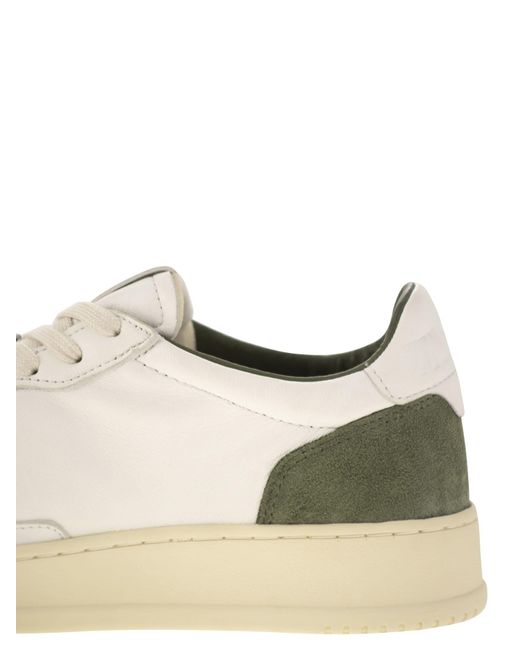 Autry Medaillengewinner niedriger Turnschuhe in Ziegenleder und Wildleder in White für Herren