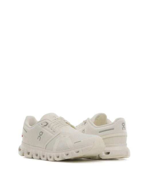 On Shoes White Dunk Low Retro