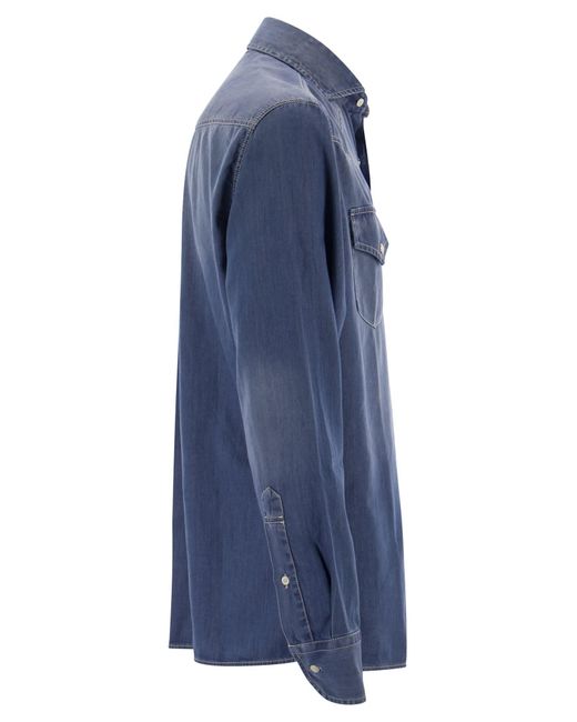 Brunello Cucinelli Blue Easy Fit -Hemd in leichten Jeans mit Pressebergen