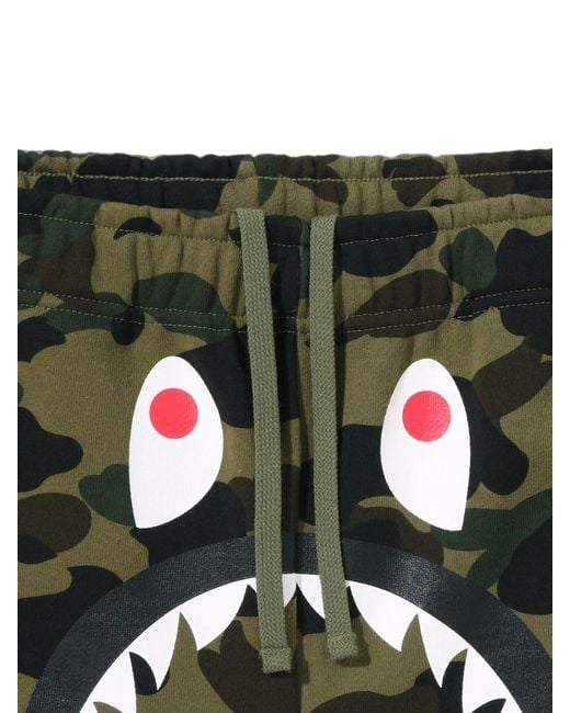 A Bathing Ape Green 1 St Camo Shark Sweat Shorts M