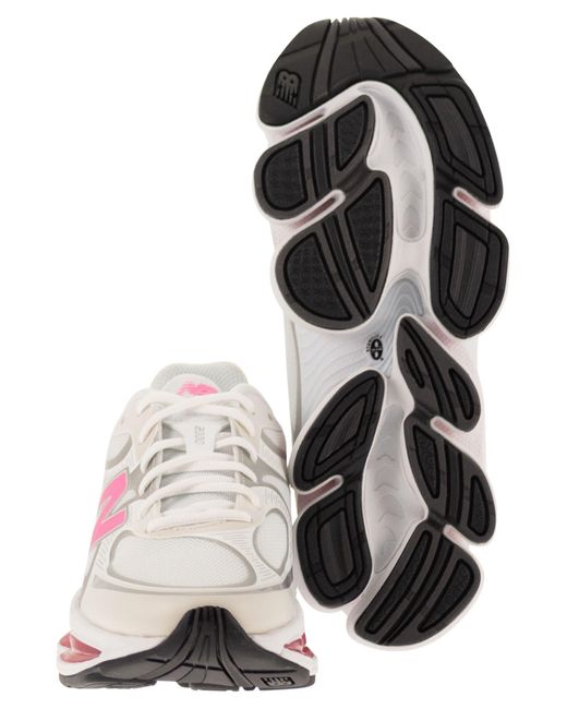 New Balance Pink Abzorb 2000 Sneakers