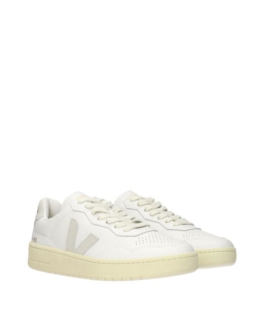 Veja White Sneakers/Light Leather