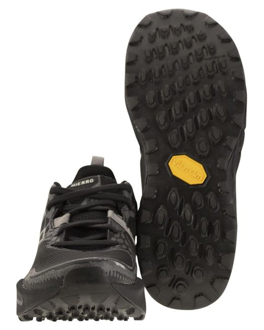 New Balance Black Neues Gleichgewicht frischer Schaumstoff Hierro V8 Sneaker