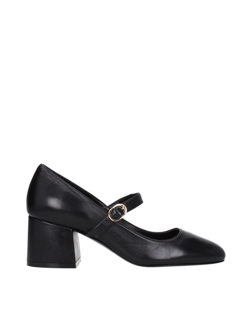 Stuart Weitzman Black Leather Mid Heel Pumps