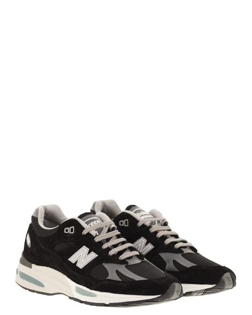 New Balance Black 991V2
