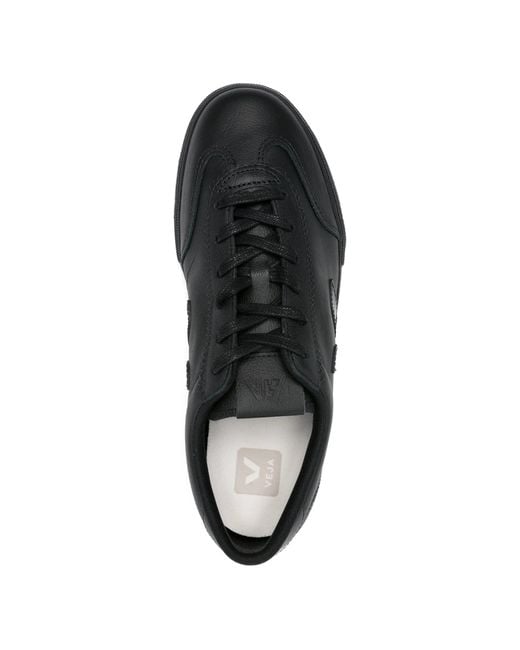 Veja Black Volley Signature