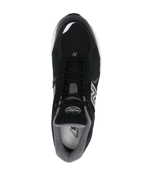 New Balance Black M2002 Sneakers for men